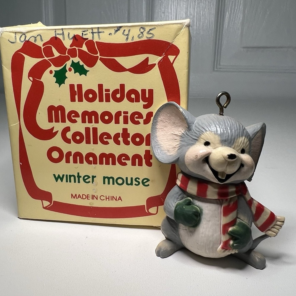 Vintage Winter Mouse‎ Holiday Memories Collector Ornament